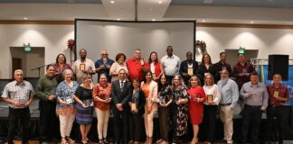 A GRADICI E EMPLEADONAN DI DVG Y DUNA NAN RECONOCEMENTO