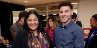 Encuentro di Minister di Finansa y Minister President cu un grupo grandi di studiante di e estudio ‘Minor Koninkrijkszaken’ di Haagse Hogeschool