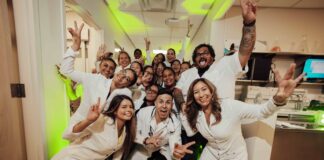 ONE TEAM hunto cu Rocco ta lansa mensahe di fin di aña!