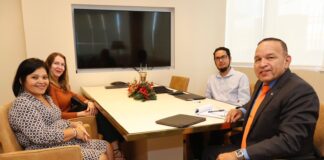 REUNION FRUCTIFERO CU REPRESENTANTE DI JULIANA SCHOOL.