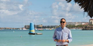 NOS FAMOSO TOREN Y PLATAFORMA NA PALM BEACH TAMBE TA BAI WORDO DRECHA Y TRANSFORMA