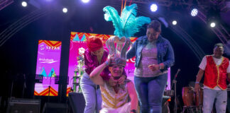 Aruba Bank celebrando mornarcanan na Carnival Village