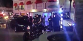 2 Detencion despues di tiramento di botter banda di Royal Plaza