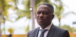 Mentirosonan Dowers cu De Meza nunca a entrega denuncia; Ta pregunta nan a haci.