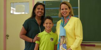 COLEGIO ORA UBAO A RICIBI BISHITA DI PROME MINISTER 