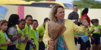 ROSARIO COLLEGE TAMBE TA CONTENTO CU BISHITA DI PROME MINISTER