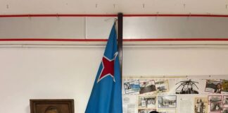 Minister di Cultura a haci un bishita na Archivo Nacional Aruba pa mira nan exposicion dedica na Betico Croes