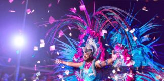 Fakkel ta sold out; Alrededor di 10.000 persona den Fakkel