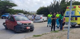 Cuatro auto envolvi den boksmento na Piedra Plat
