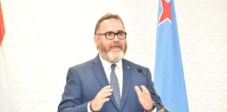 MINISTER DI ENERGIA GLENBERT CROES: “LO REACTIVA E EKIPONAN CU TA DEN BON CONDICION NA E ZONA DI REFINERIA CU TECNOLOGIA MODERNO Y ENERGIA LIMPI”