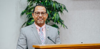 Parlamentario Ricky Hoek (MEP): Silencio na paleis