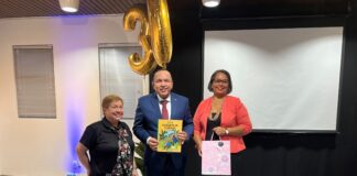 MINISTER ENDY CROES TABATA PRESENTE NA DIA DI BIBLIOTECA 2023.