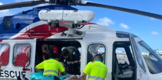 Wardacosta ta rescata dos naufrago riba lama 