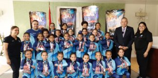 MINISTER ENDY CROES A RICIBI ATLETANAN DI GIHAE GYMNASTICS CU A CONKISTA 152 MEDAYA NA ORLANDO, FLORIDA.