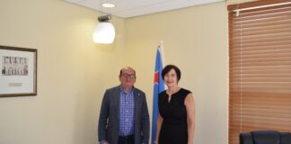 REUNION ENTRE CAMARA DI COMERCIO Y REPRESENTANTE DI EMBAHADA DI REINO HULANDES NA CARACAS