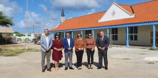 Parlamentario Ricky Hoek (MEP): St. Aloysius School pronto lo bolbe Noord