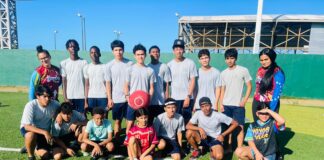 Muchanan di Aruba Adventist Academy a siña di kick ball y kickingball