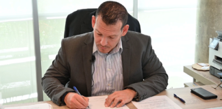 A REUNI CU DIRECTIVA DI FAMILY JUSTICE CENTER Y A HAYA UN UPDATE AMPLIO TOCANTE VARIOS PROYECTO