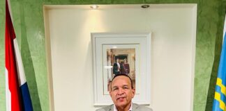 Minister Endy Croes: TA FIRMA UN MOU E SIMAN AKI CU UNIVERSITY OF CENTRAL FLORIDA NA ORLANDO Y LO BISHITA FLORIDA INTERNATIONAL UNIVERSITY (FIU) NA MIAMI.