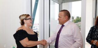 Minister Endy Croes: CEDEHM A CELEBRA DIA DI HENDE MUHE CU UN BUNITA EXPOSICION NA MFA PARADERA