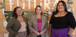 A REUNI CU GRUPO DI HOBEN PA SCUCHA CON GOBIERNO POR STIMULA MAS HENDE MUHE DEN TECNOLOGIA Y INNOVACION