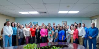 PROME MINISTER EVELYN WEVER-CROES A REUNI CU BUREAU INTERNE DIENSTEN (BID) RIBA VARIOS TOPICO