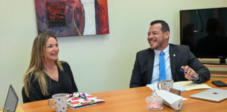 “A BISHITA DEPARTAMENTO DI ASUNTONAN SOCIAL DEN CUADRO DI E DESAROYONAN PA CU E DEPARTAMENTO”