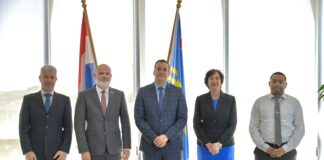 Minister Geoffrey Wever a reuni cu presidente nobo di Camara di Comercio