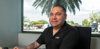 Aruba Bank ta reconoce a su empleado superior pa luna di februari