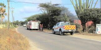 Brandweer Aruba cu man yen diamars atardi; berghok a kima na Piedra Plat