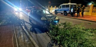 Chauffeur burachi deteni dilanti Imelda Hof (Reparación de detención de escobillas de conductor Imelda Hof)