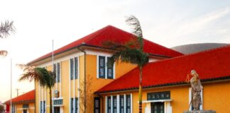 4 aña y mey y 5 aña di presidio pa trio envolvi den traficacion di 348 kilo cocaina