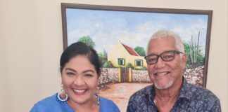 MINISTER MADURO TA GRADICI SR. ADI MARTIS PA SU APORTE VALIOSO PA DOCUMENTA E HISTORIA DI NOS PAIS DEN SU BUKI ‘HISTORIA DI ARUBA TE CU 1816, DI ISLA RUMAN PA IMPERIUM IN IMPERIO’