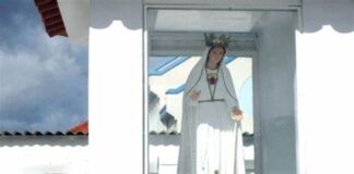 Santo Rosario y Oracion na monumento di “Inmaculada Curason di Maria na Sta.Cruz. ”