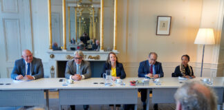 A REUNI CU RAAD VAN STATE PA ACTUALISANAN RIBA DIFERENTE PROCESO IMPORTANTE ANDANDO NA ARUBA