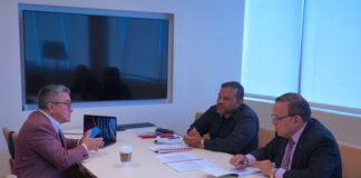 MINISTER ENDY CROES A REUNI CU SR. ALWYN LIN