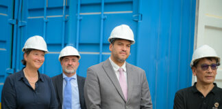 Minister Wever hunto cu delegacion di Union Europeo a haci inspeccion di e trabou na Maria Convent