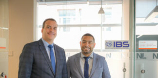 Pabien na IBS cu apertura di nan oficina na Holland House Colombia