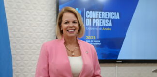 GOBIERNO TA CONVENCI CU E PROYECTO DI HOTEL SECRETS BABY BEACH ARUBA LO TRECE HOPI DESAROYO PA SAN NICOLAS Y HENTER ARUBA