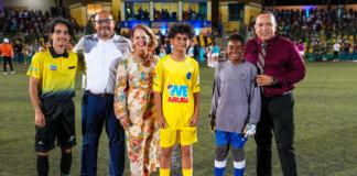 “BO TA MIDI PROGRESO DI UN PAIS ORA BO MIRA SU MUCHANAN TA PROGRESA”