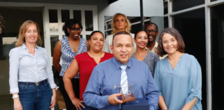 MINISTER ENDY CROES A ACUDI NA E ‘CARRIÈREMARKT’ NA MON PLAISIR COLLEGE HAVO