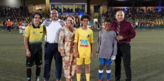 MINISTER ENDY CROES TA INVITA PUEBLO DI ARUBA PA BIN APOYA NOS MUCHA- Y HOBENNAN DURANTE COMPETENCIA DI WEGANAN ESCOLAR 2023