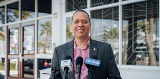 Parlamentario Marco Berlis (MEP): Mike Eman Desespera