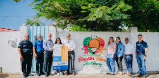 Caribbean Mercantile Bank N.V. y SFFC ta aporta na Brighter Future Academy Foundation; Educacion pa personanan cu limitacionnan mental y neurologico