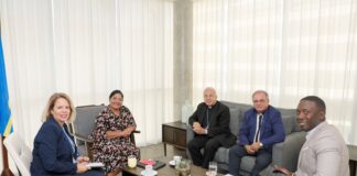 Minister Maduro y Minister President a ricibi bishita di Mgr Secco y Pastonan Curtis y MacoviEc