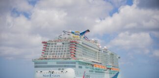 ARUBA CANANDO E CAMINDA DI ENERGIA LIMPI DEN NOS TURISMO CRUCERO