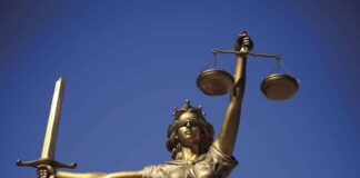 Arthur Dowers a descualifica su mes pa bira Minister di Husticia den futuro