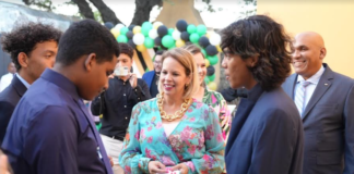 PROME MINISTER TA FELICITA PARLAMENTO HUBENIL CU NAN DI 20 ANIVERSARIO