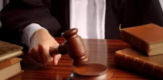 Polisnan a actua di defensa propio