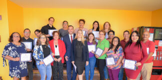 Departamento di Asuntonan Economico cu actividad di team-building